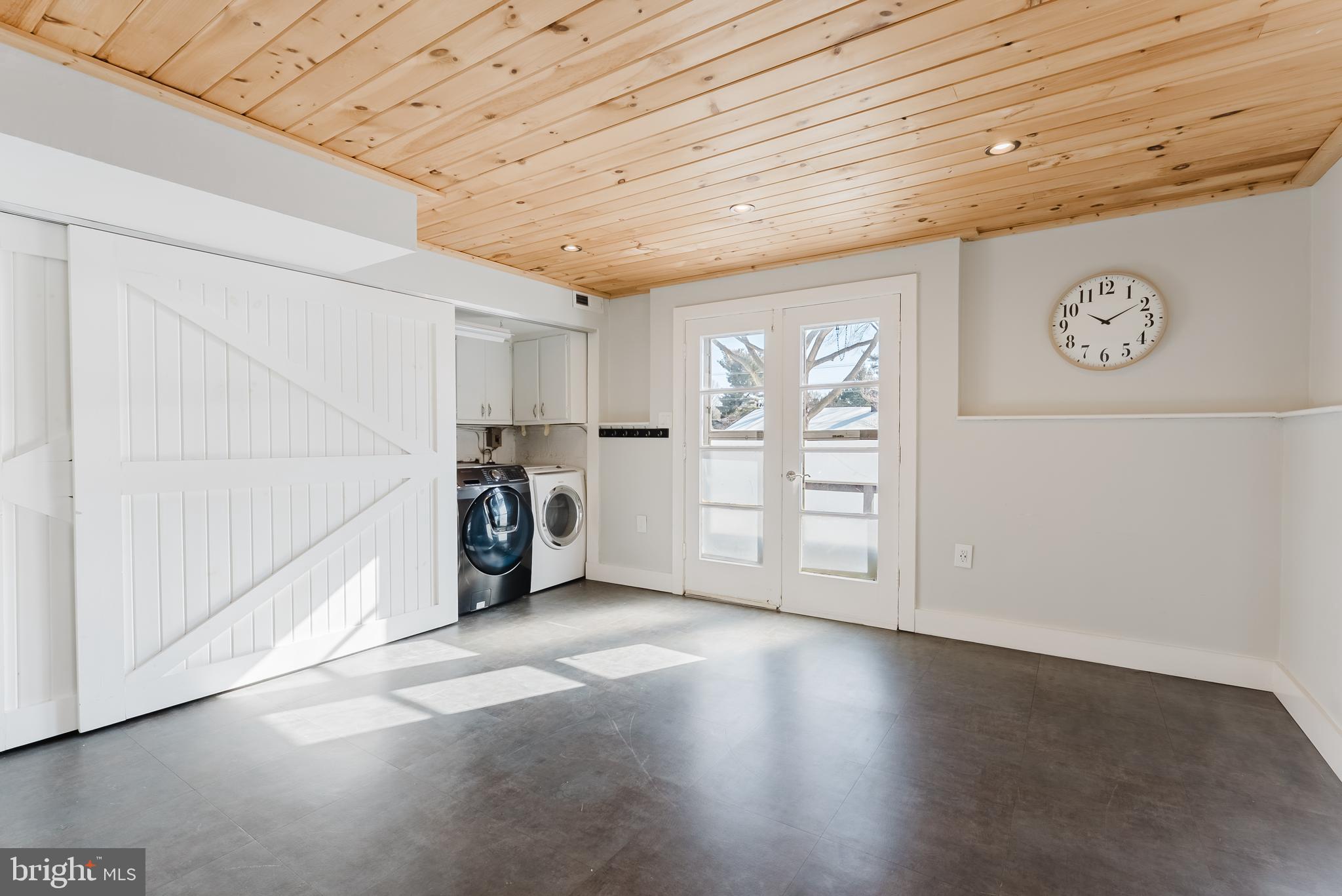 BURGUNDY FARM - Residential