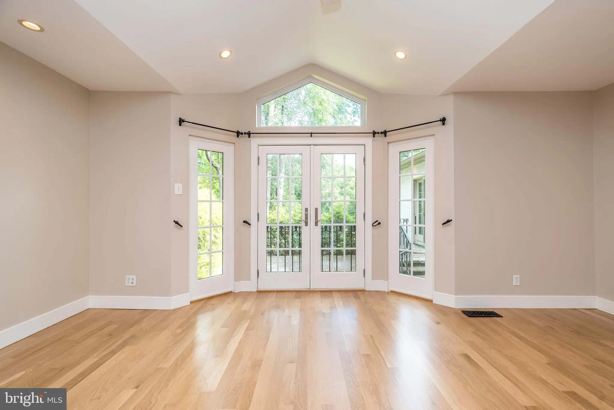 Conshohocken, Pennsylvania 19428, United States, 3 Bedrooms Bedrooms, ,3 BathroomsBathrooms,Residential,Active,178867