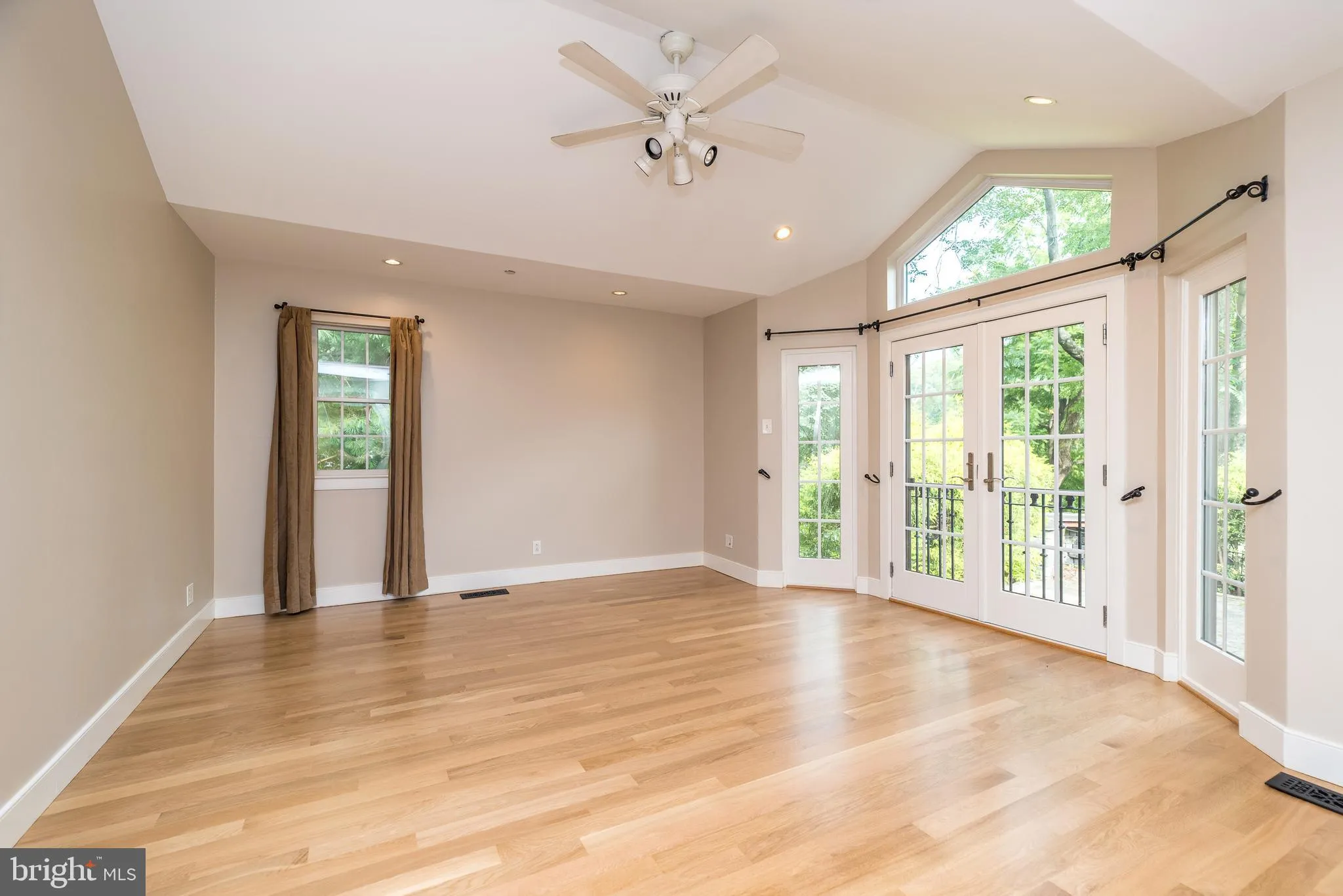 Conshohocken, Pennsylvania 19428, United States, 3 Bedrooms Bedrooms, ,3 BathroomsBathrooms,Residential,Active,178867