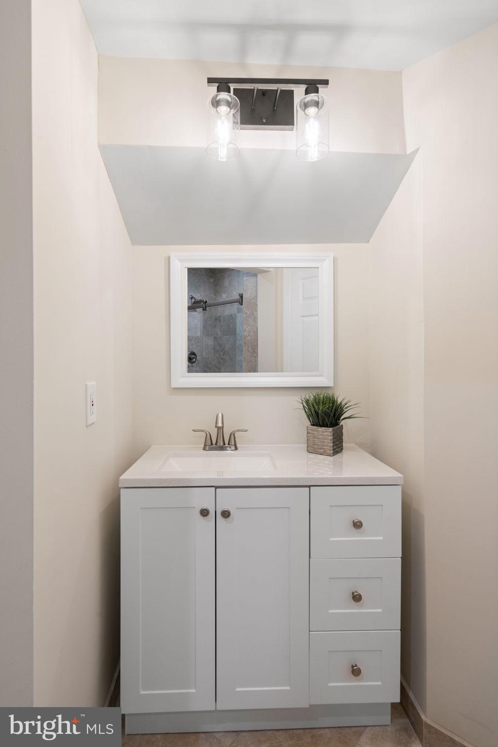 FAIRFAX STATION - Residential