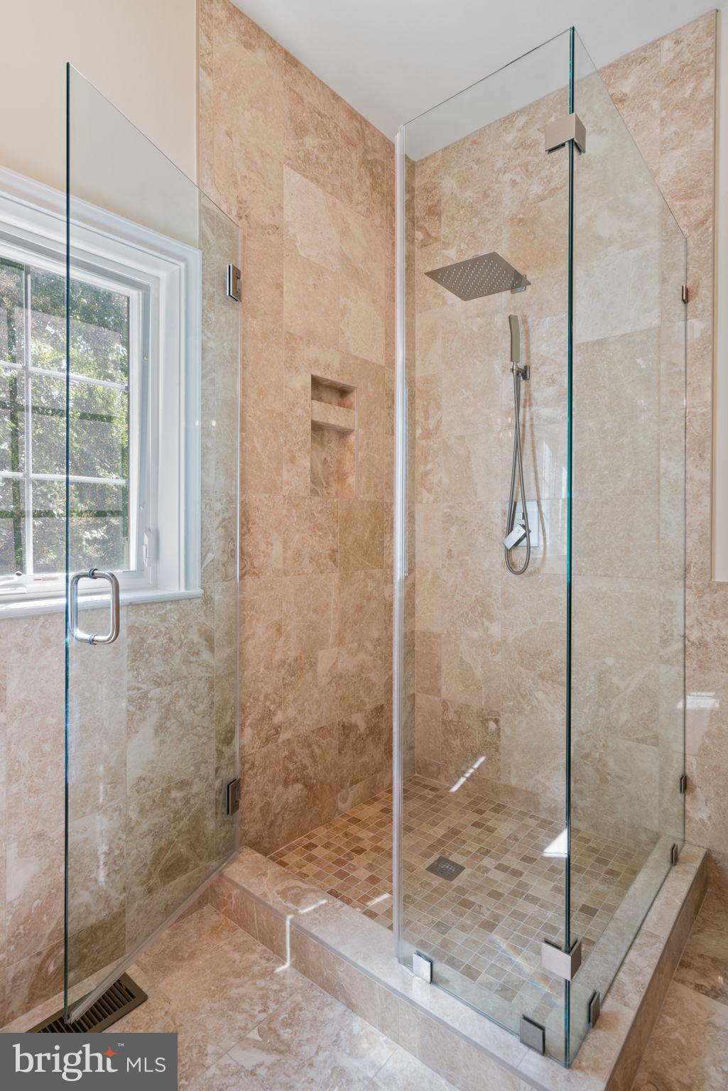 FAIRFAX STATION - Residential