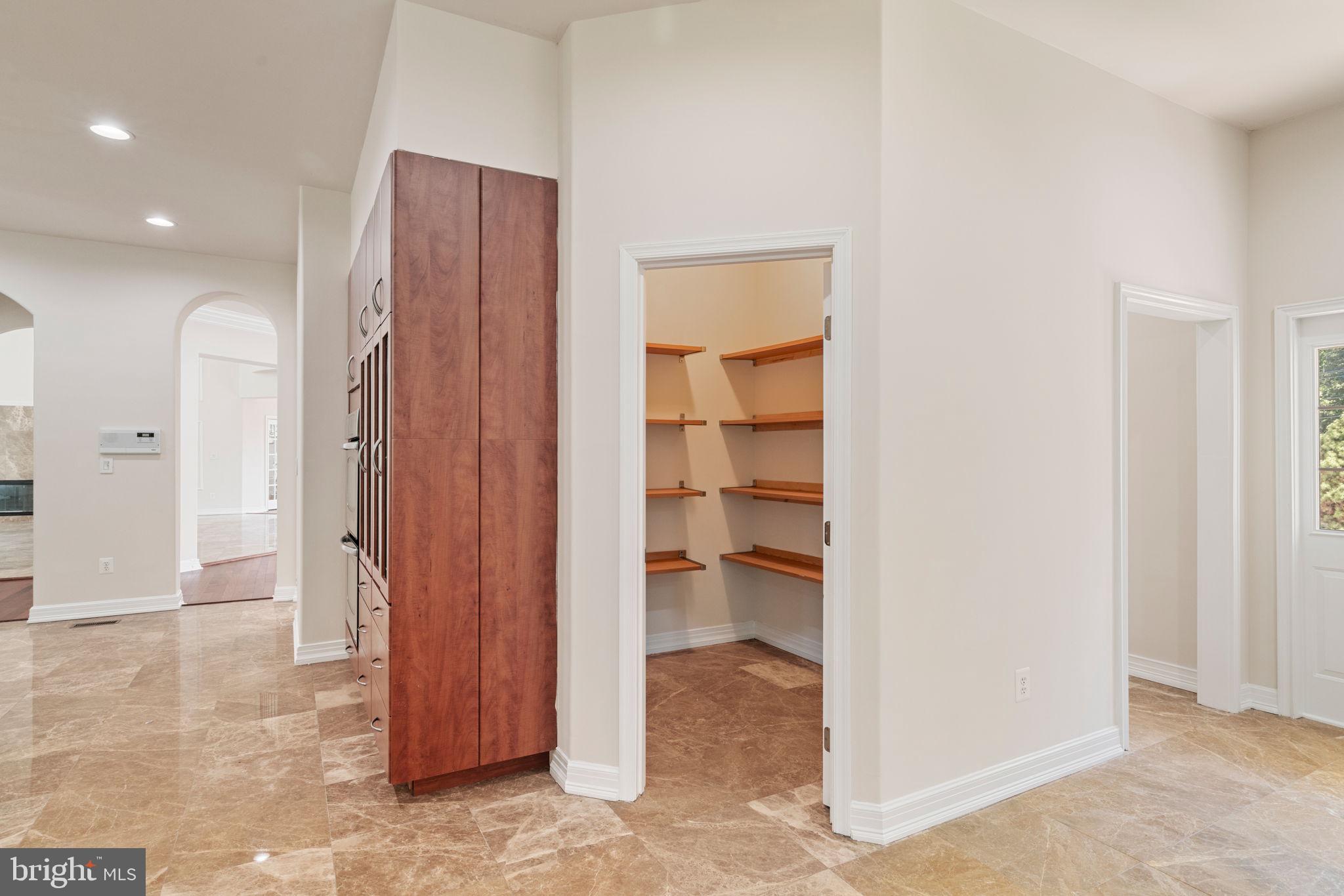 FAIRFAX STATION - Residential