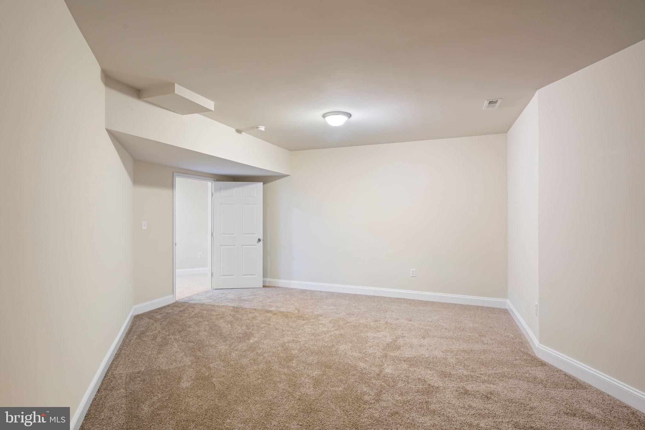 FAIRFAX STATION - Residential