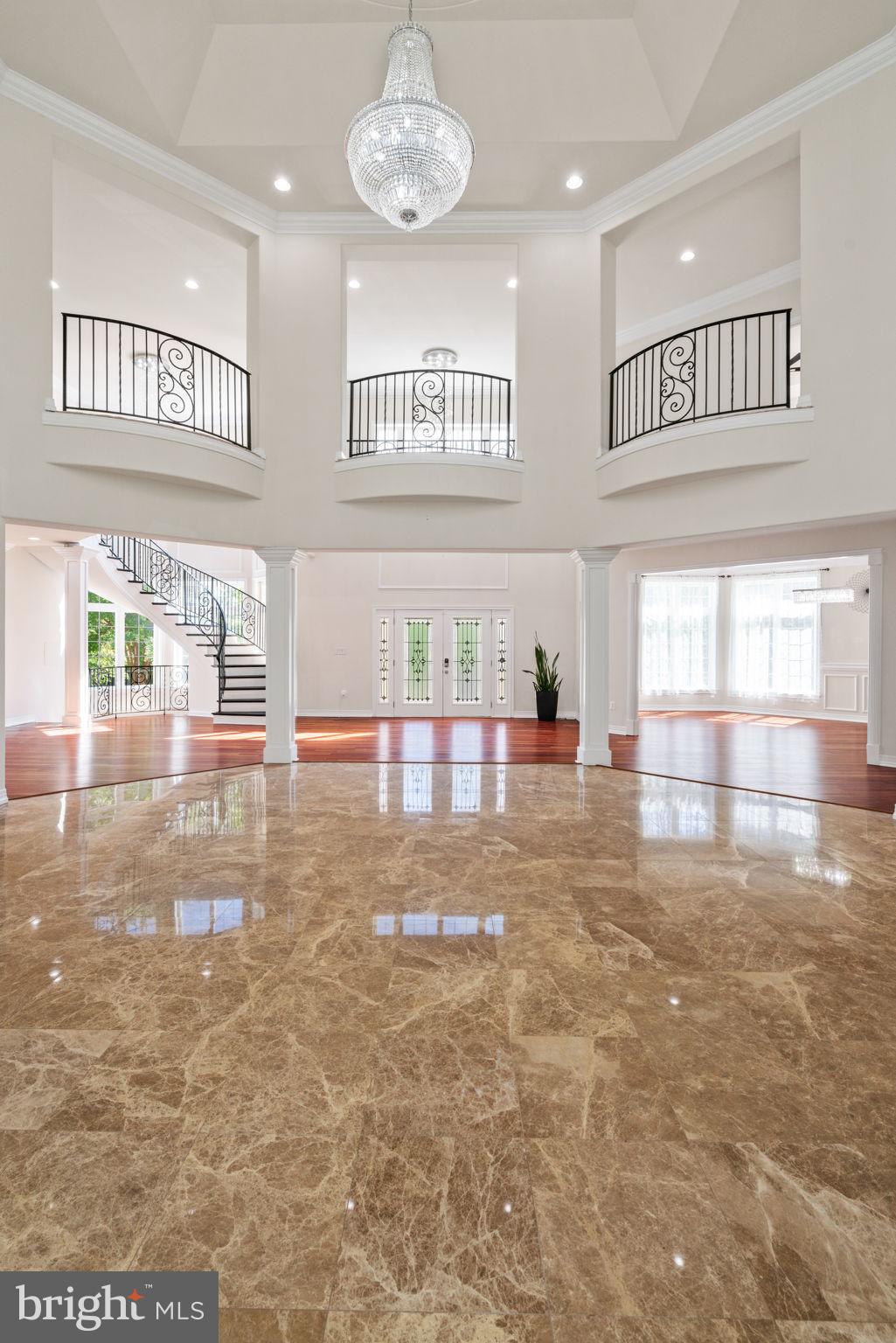 FAIRFAX STATION - Residential