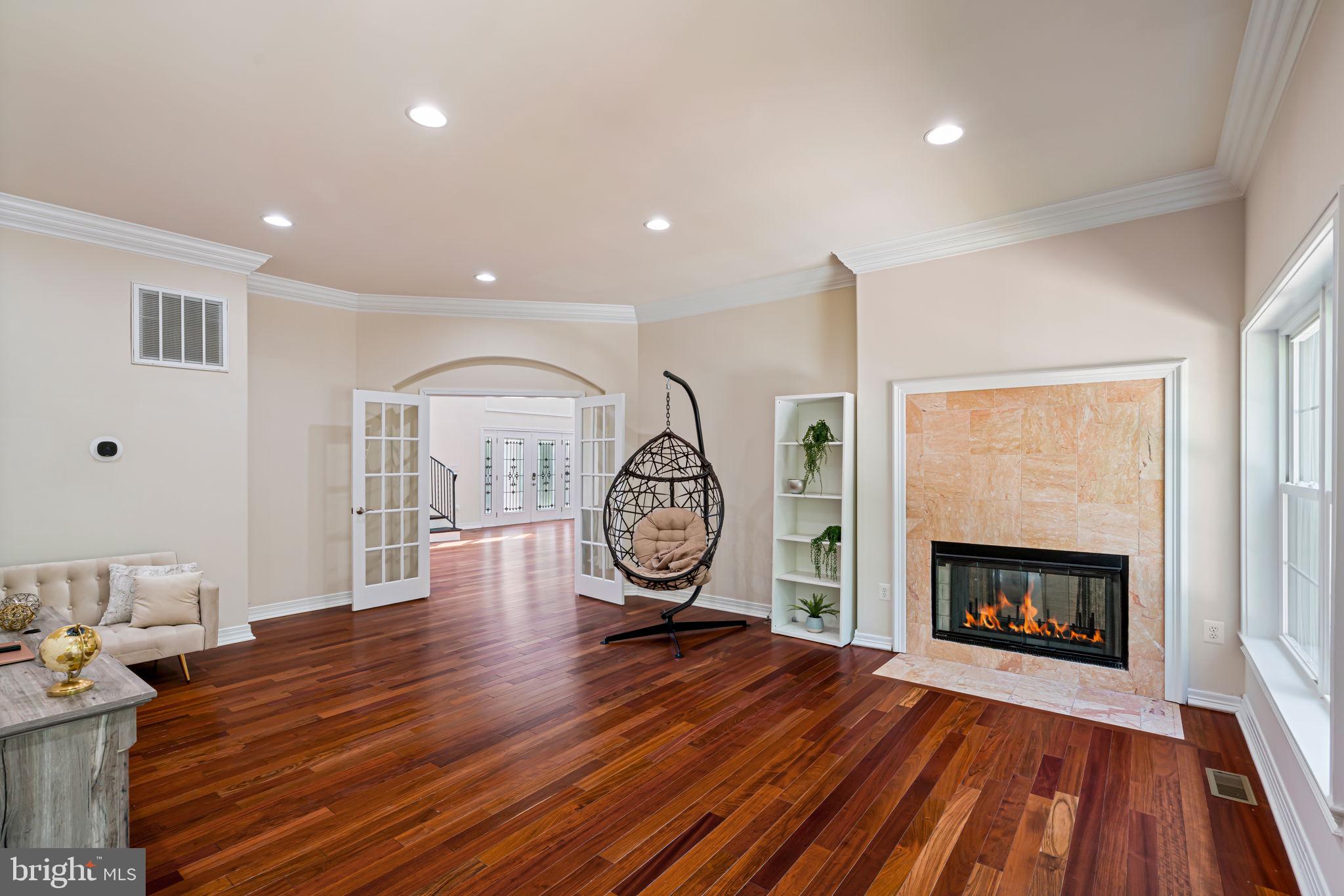 FAIRFAX STATION - Residential