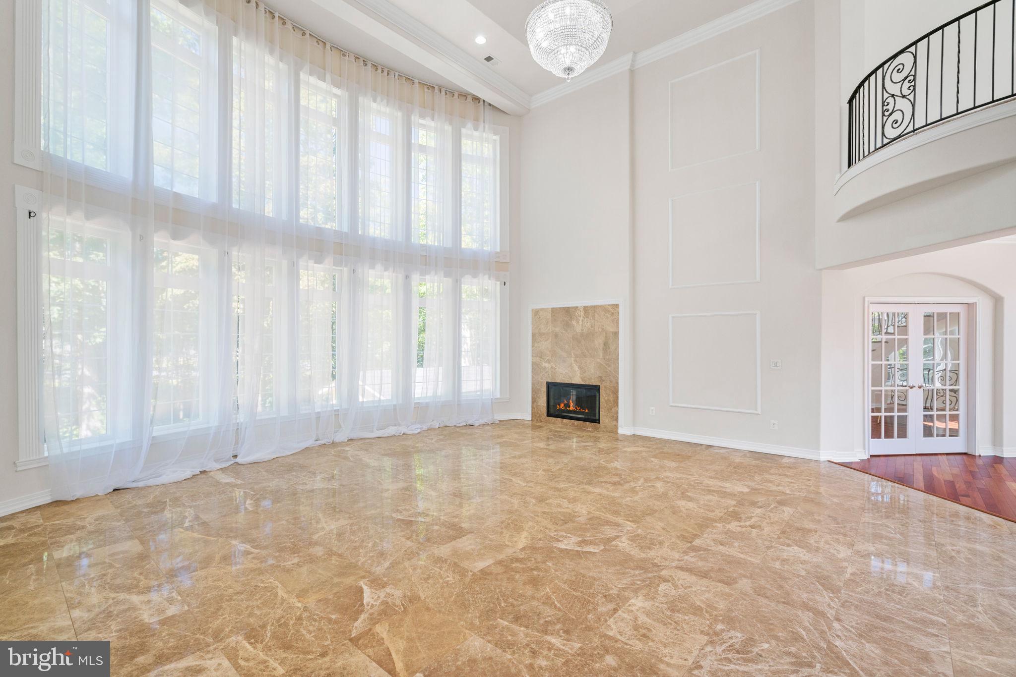 FAIRFAX STATION - Residential