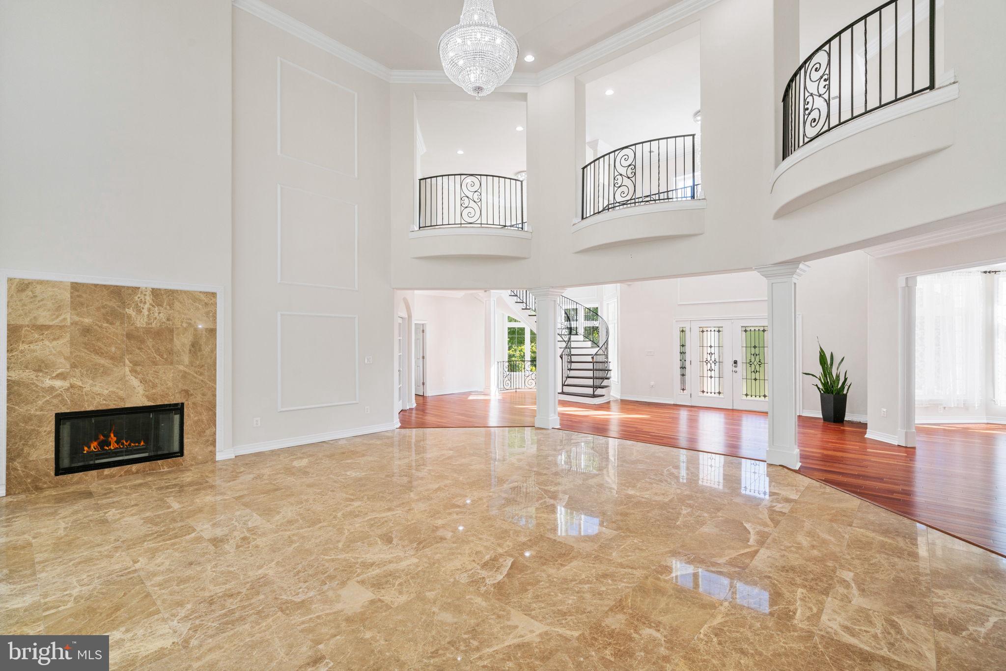 FAIRFAX STATION - Residential