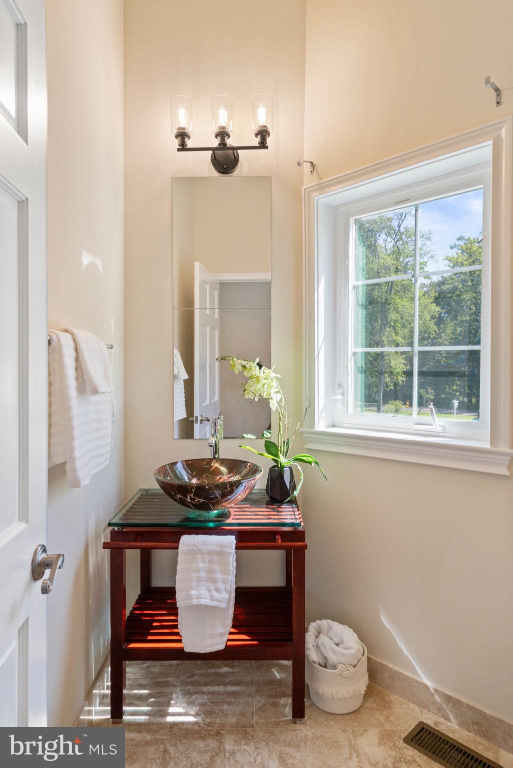 FAIRFAX STATION - Residential