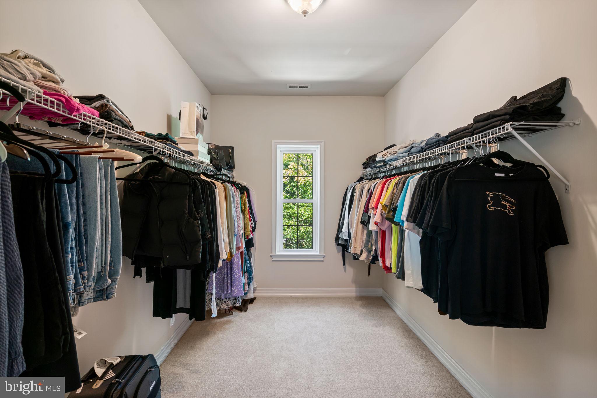 FAIRFAX STATION - Residential