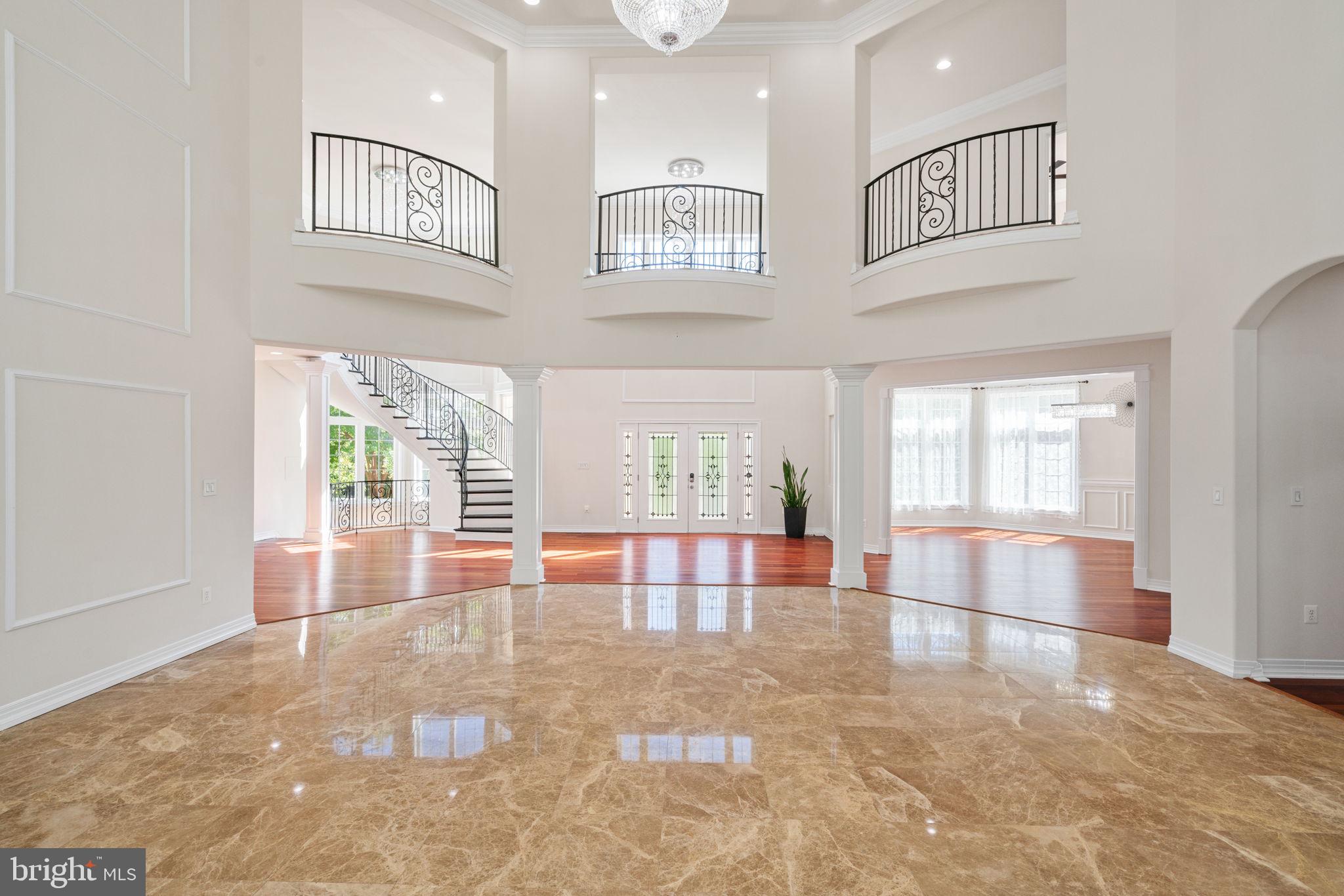 FAIRFAX STATION - Residential