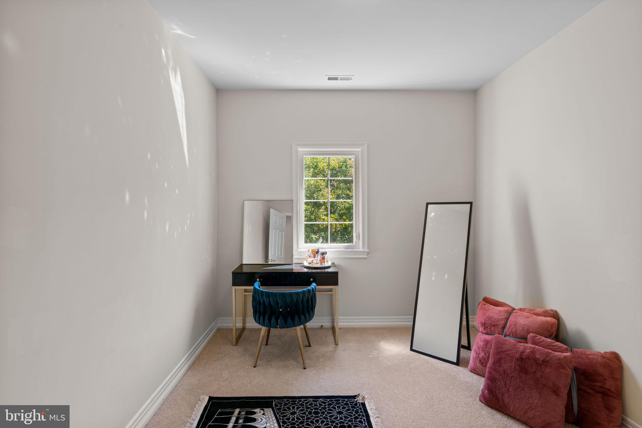 FAIRFAX STATION - Residential