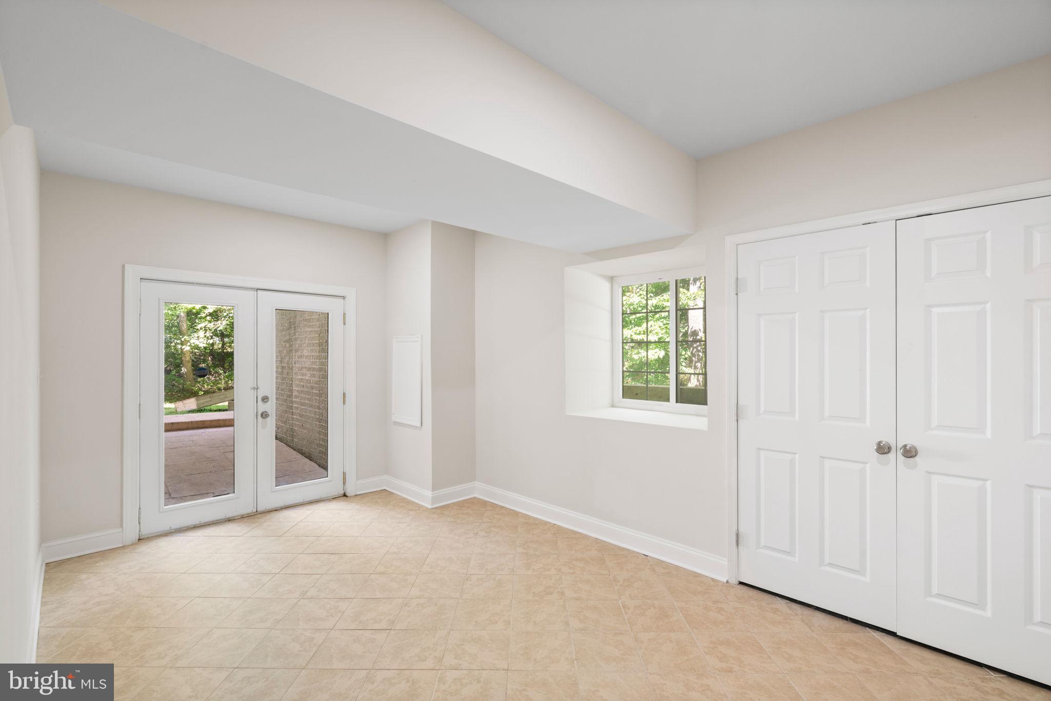 FAIRFAX STATION - Residential