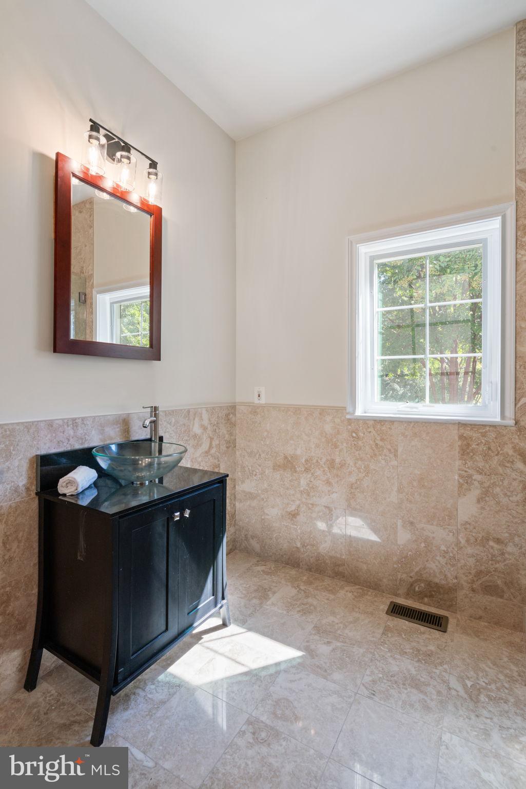 FAIRFAX STATION - Residential