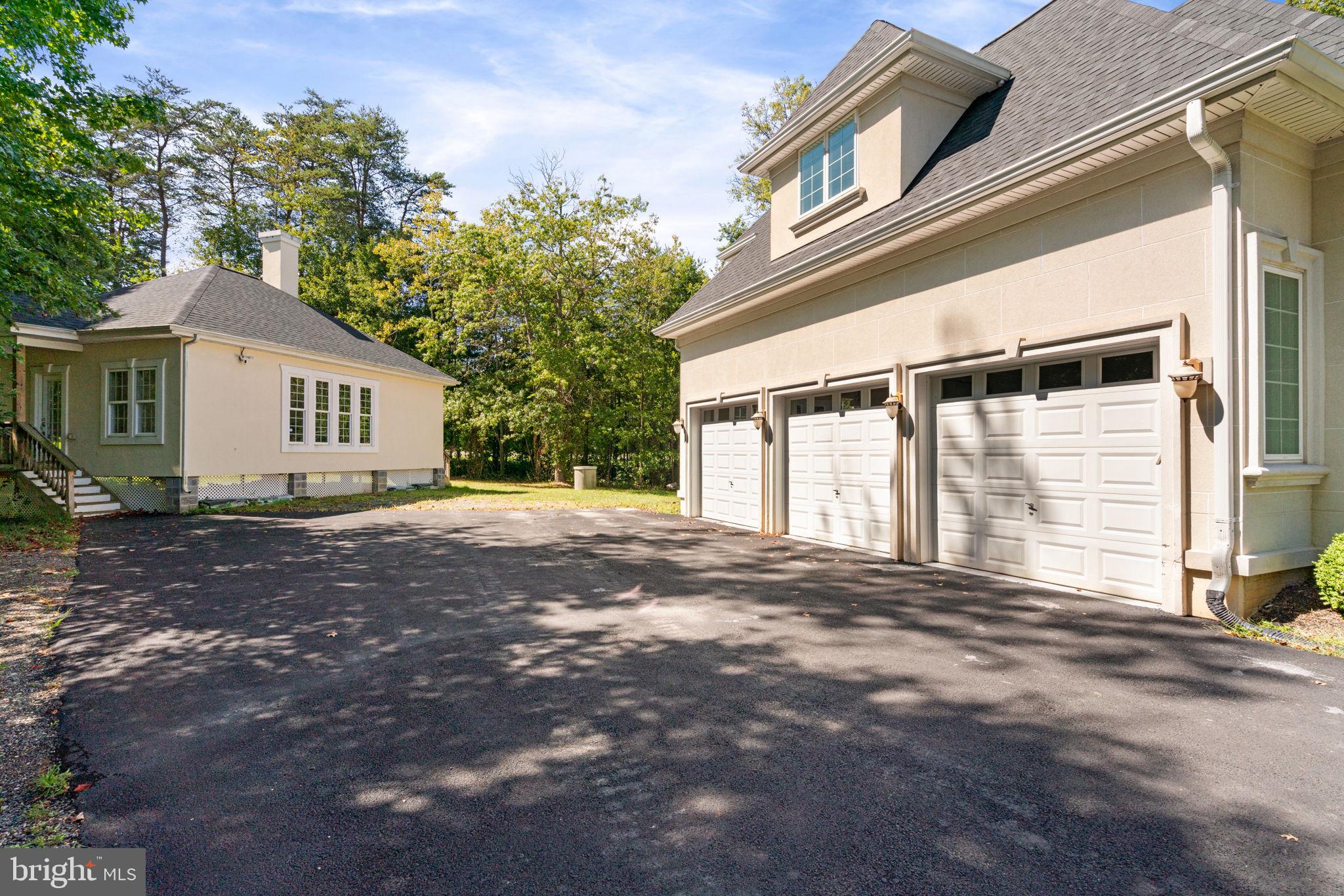 FAIRFAX STATION - Residential