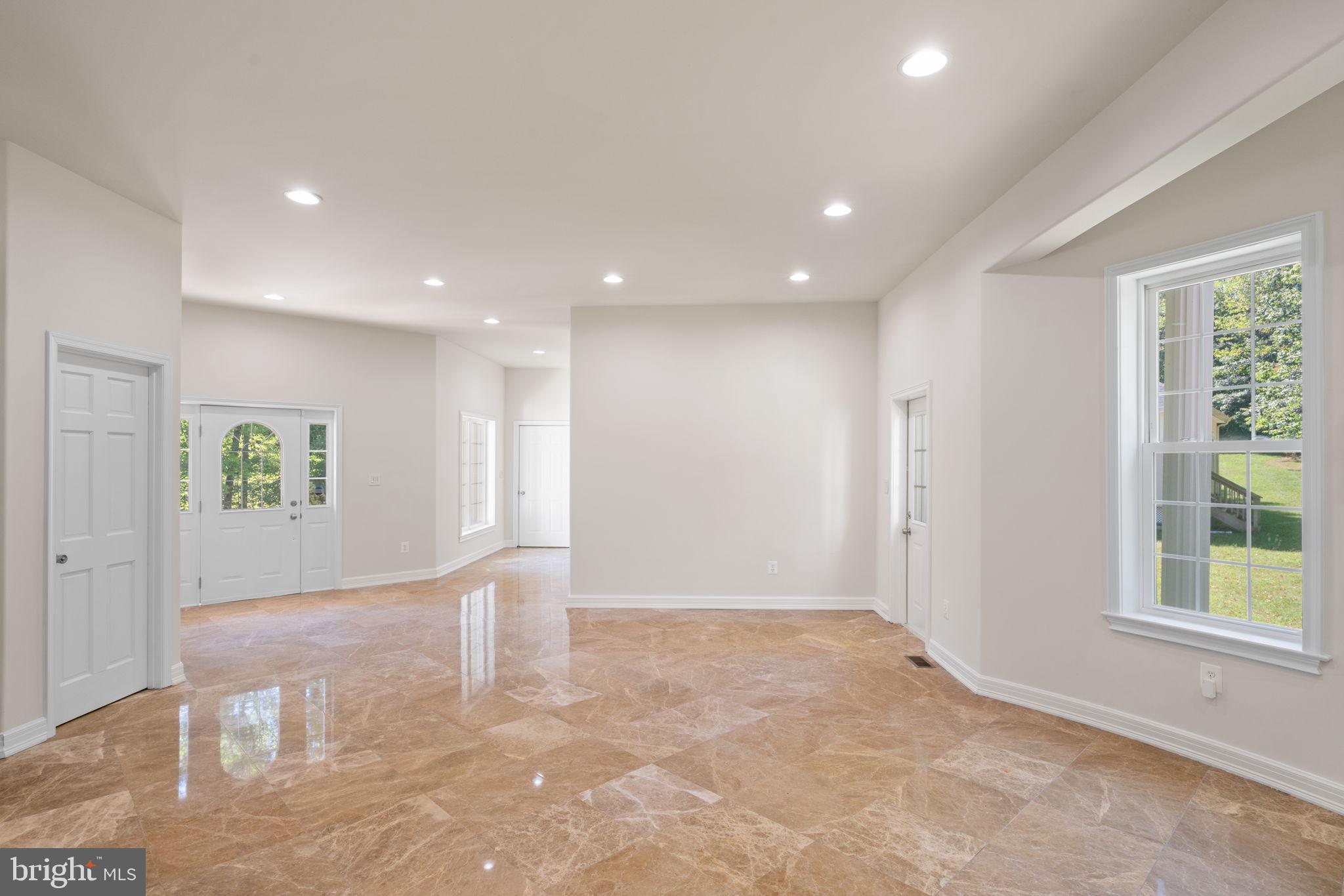 FAIRFAX STATION - Residential