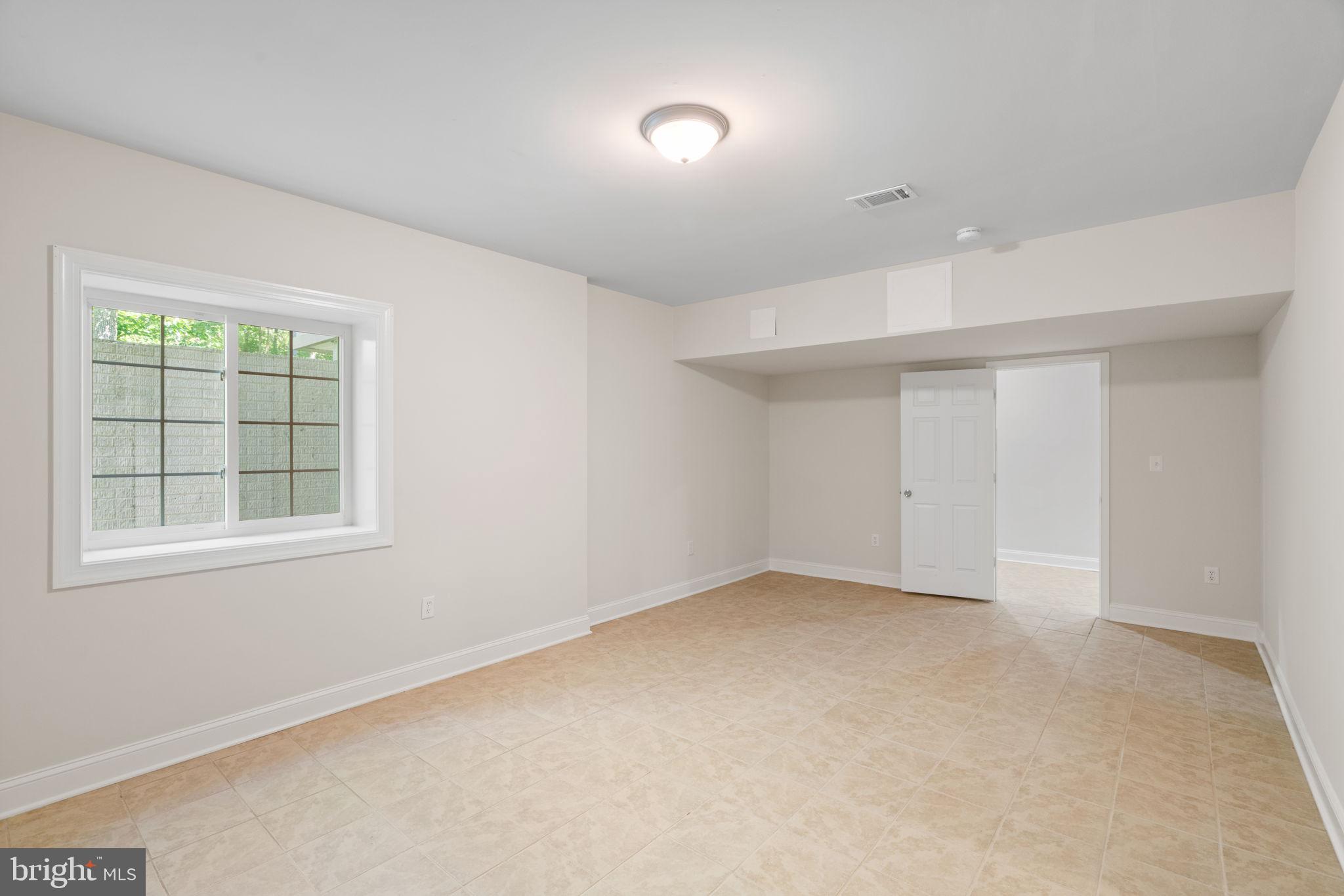 FAIRFAX STATION - Residential