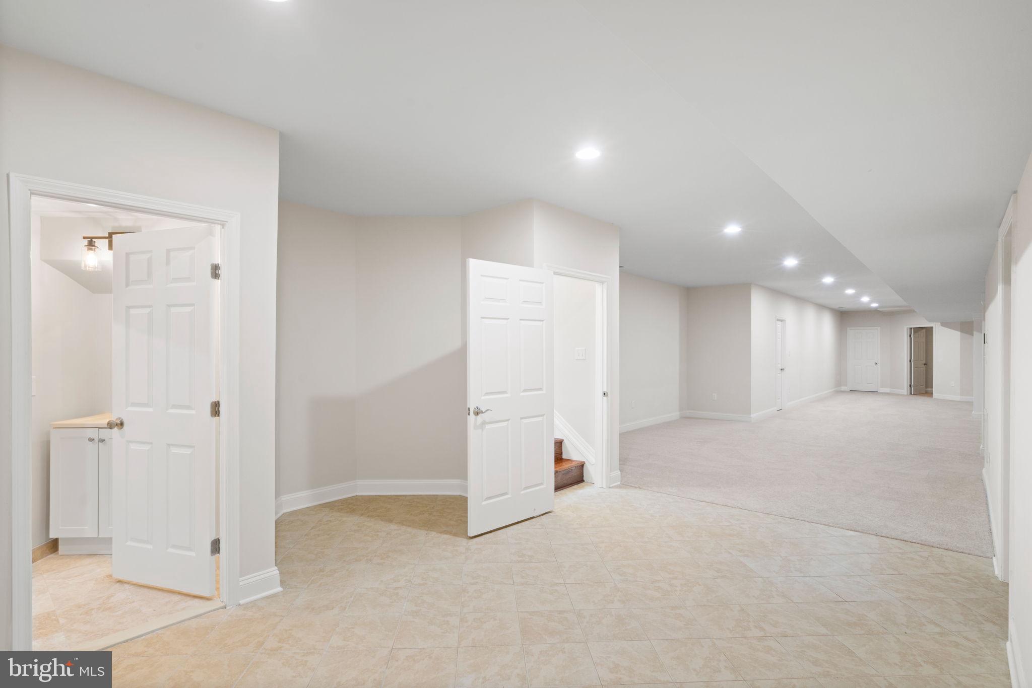 FAIRFAX STATION - Residential