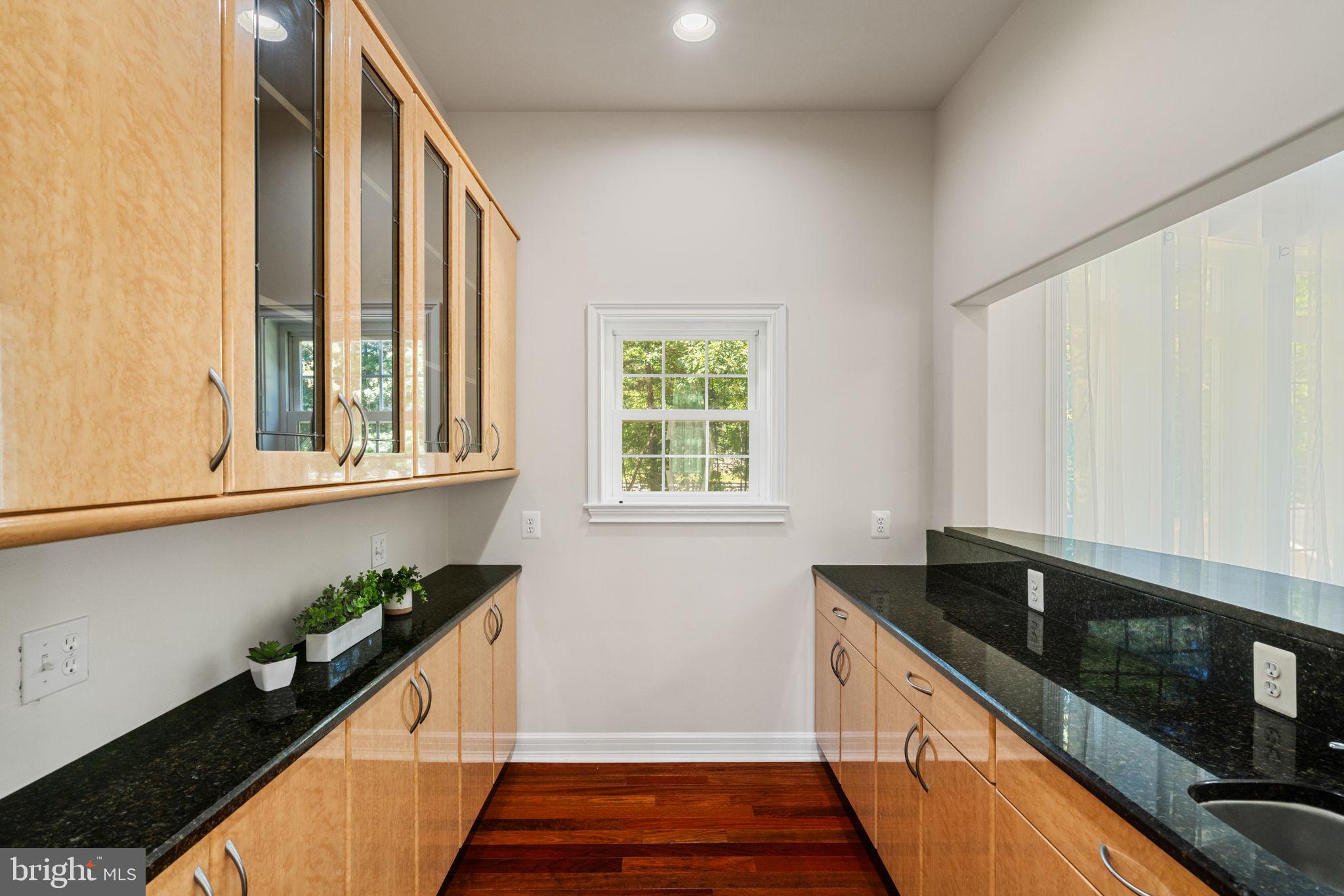 FAIRFAX STATION - Residential