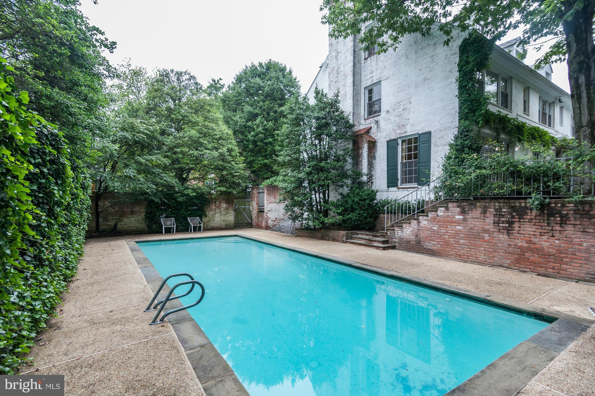 BERKLEY - Residential