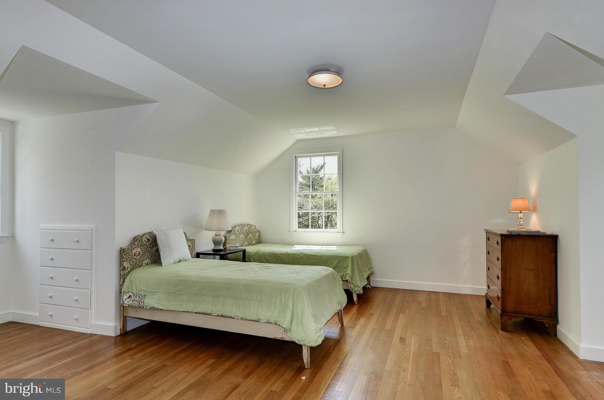 BERKLEY - Residential