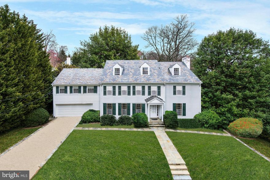 WONDERFUL 7-9 BR/7.5 BA HOME ON 4 LVLS ON DOUBLE LOT ON NO THRU ST W/LARGE HEATED POOL, SPACIOUS PATIOS & BEAUTIFUL GARDENS.  STEP DOWN LR/HI CEILINGS LOADED W/LIGHT & BIG WINDOWS, EATIN KIT, LARGE DR OPENS TO SUNROOM & GARDENS, LIBRARY/FAM RM W/FRENCH DRS TO PATIO/GARDENS.  LOWER LVL FAM RM & REC RM W/FRENCH DRS TO POOL/PATIO & CHANGING RMS & BA.  ATT GARAGE, 4 ZONE HVAC.