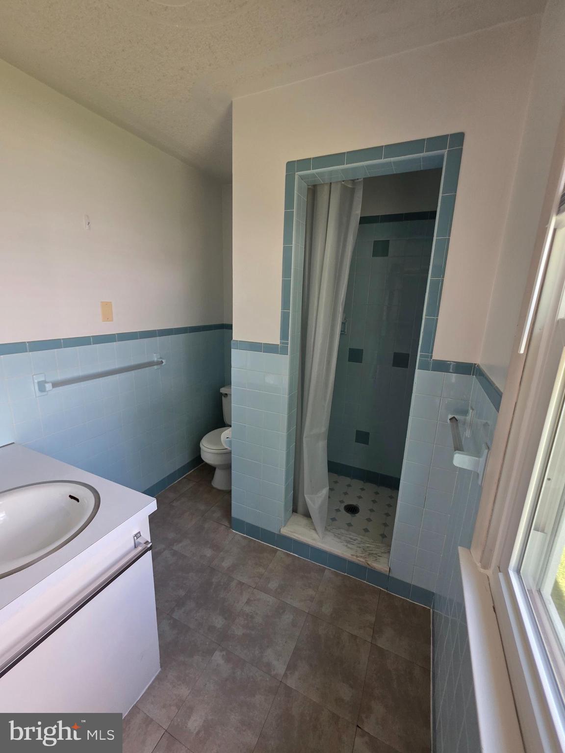 DEVON MANOR - Residential