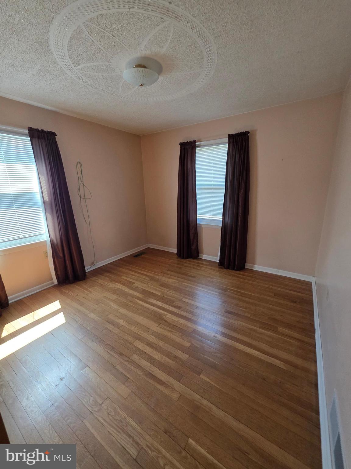 DEVON MANOR - Residential