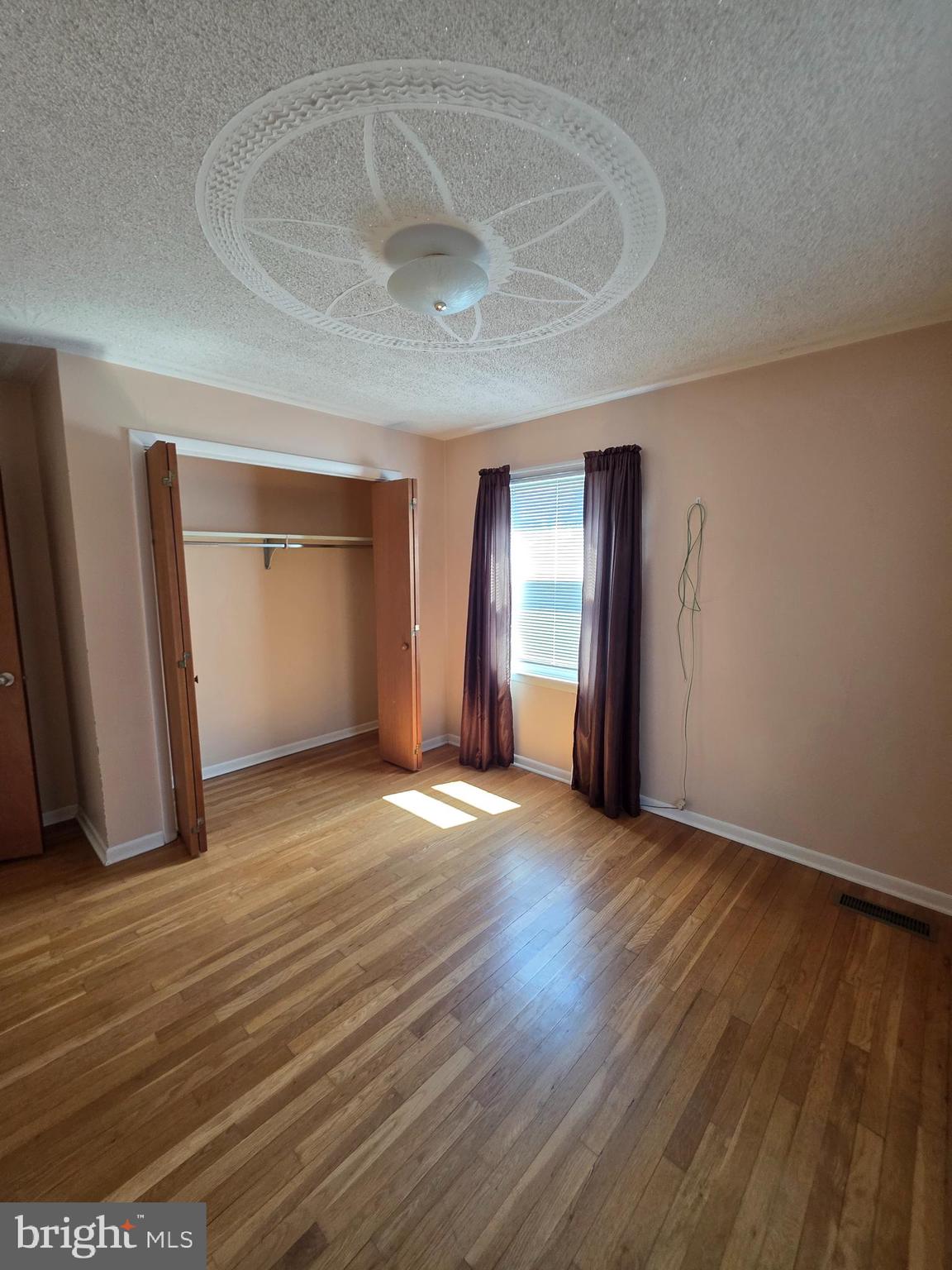 DEVON MANOR - Residential