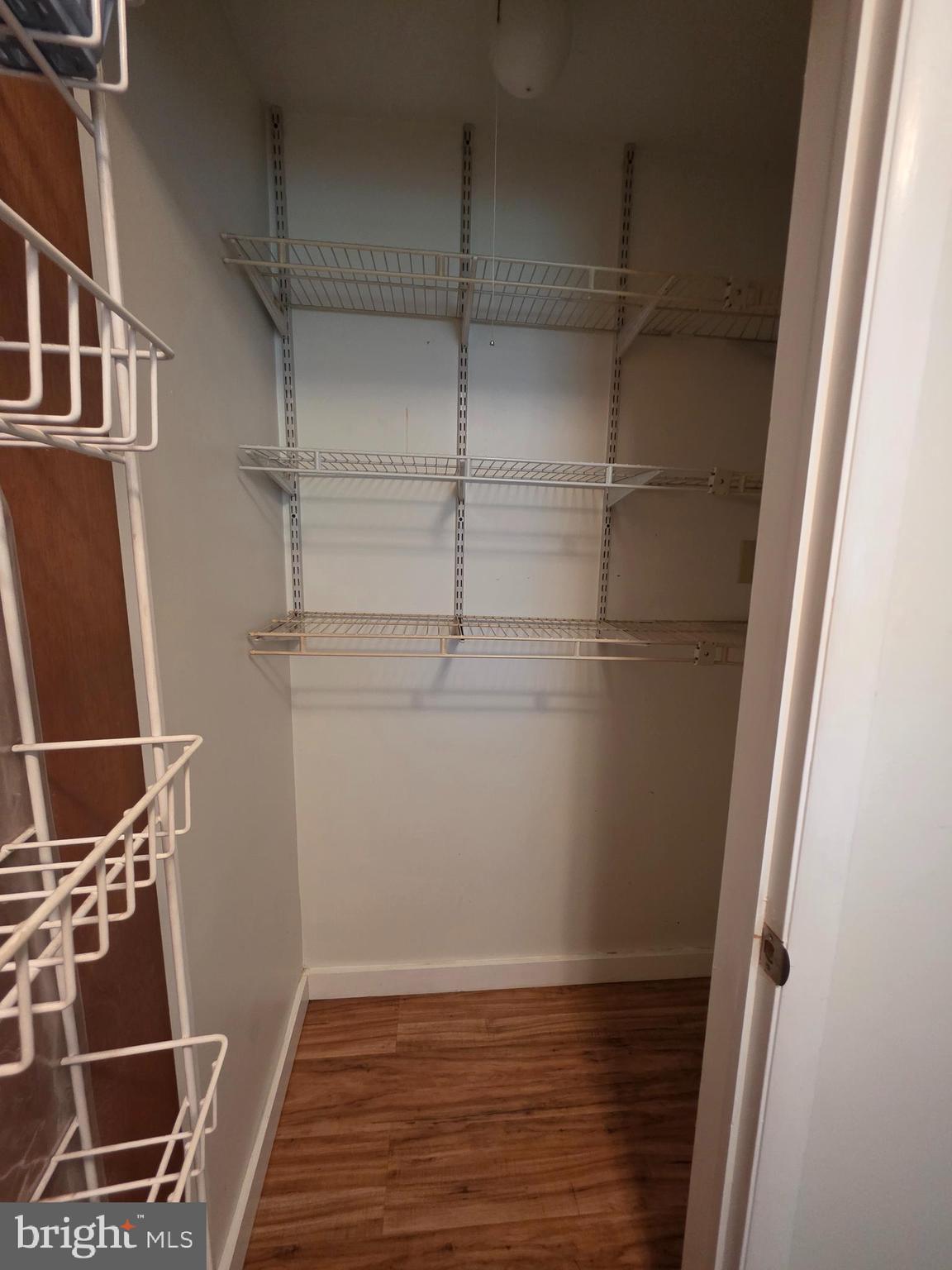 DEVON MANOR - Residential