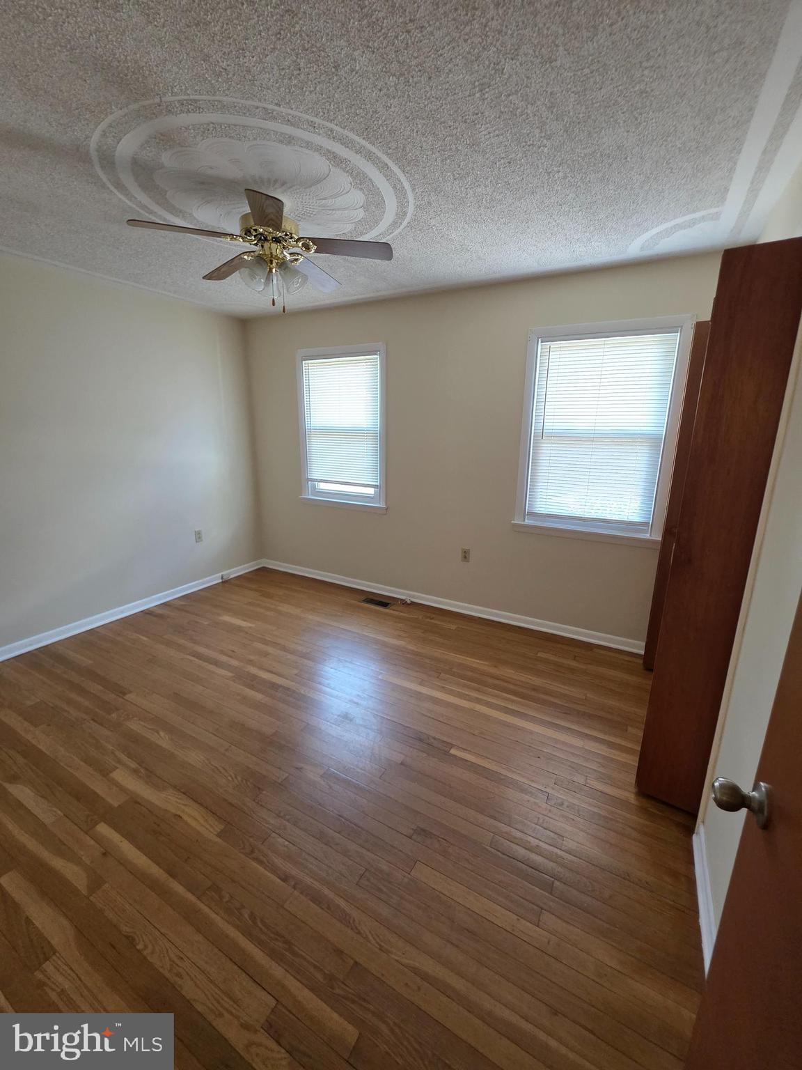 DEVON MANOR - Residential