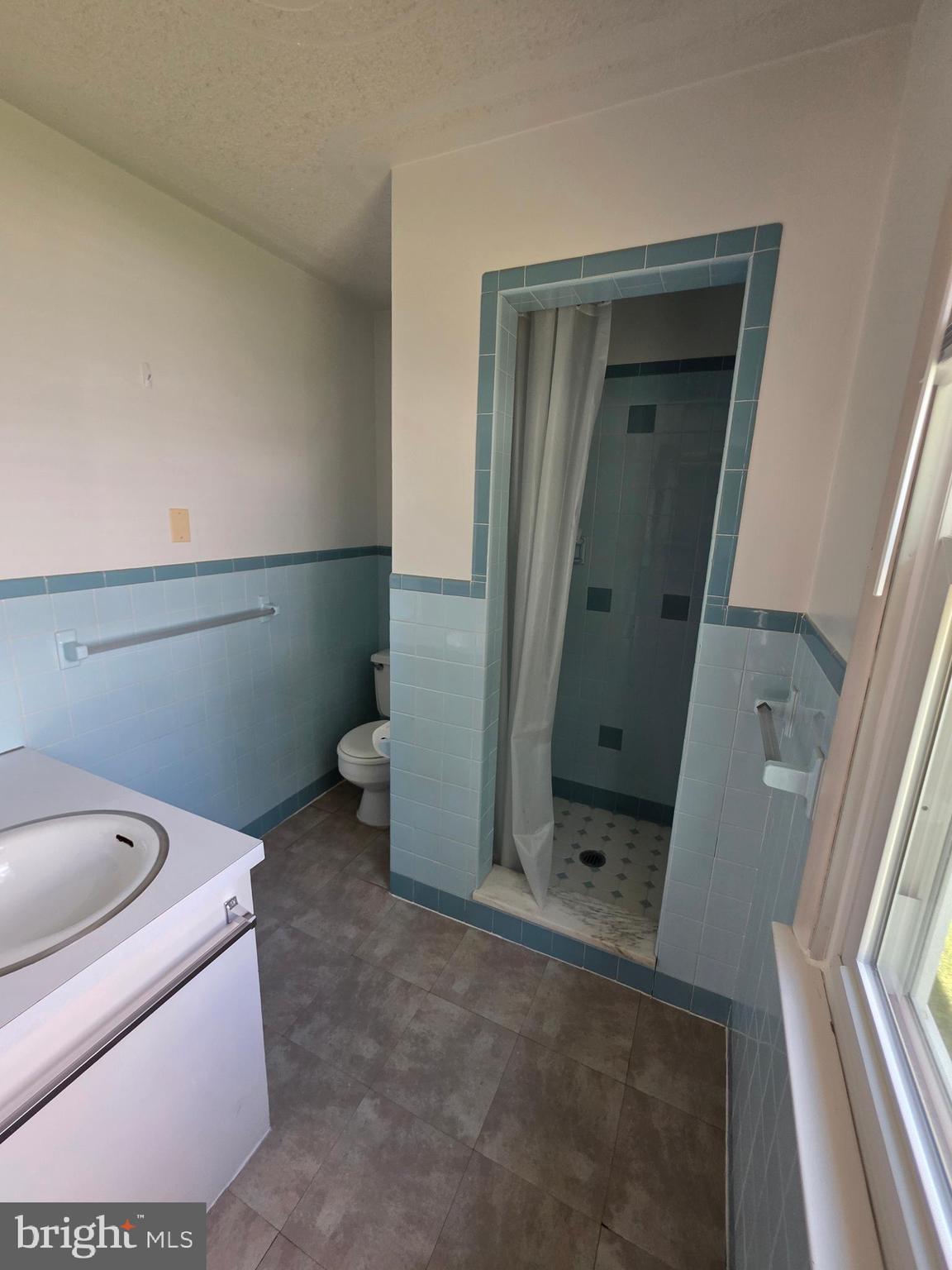 DEVON MANOR - Residential