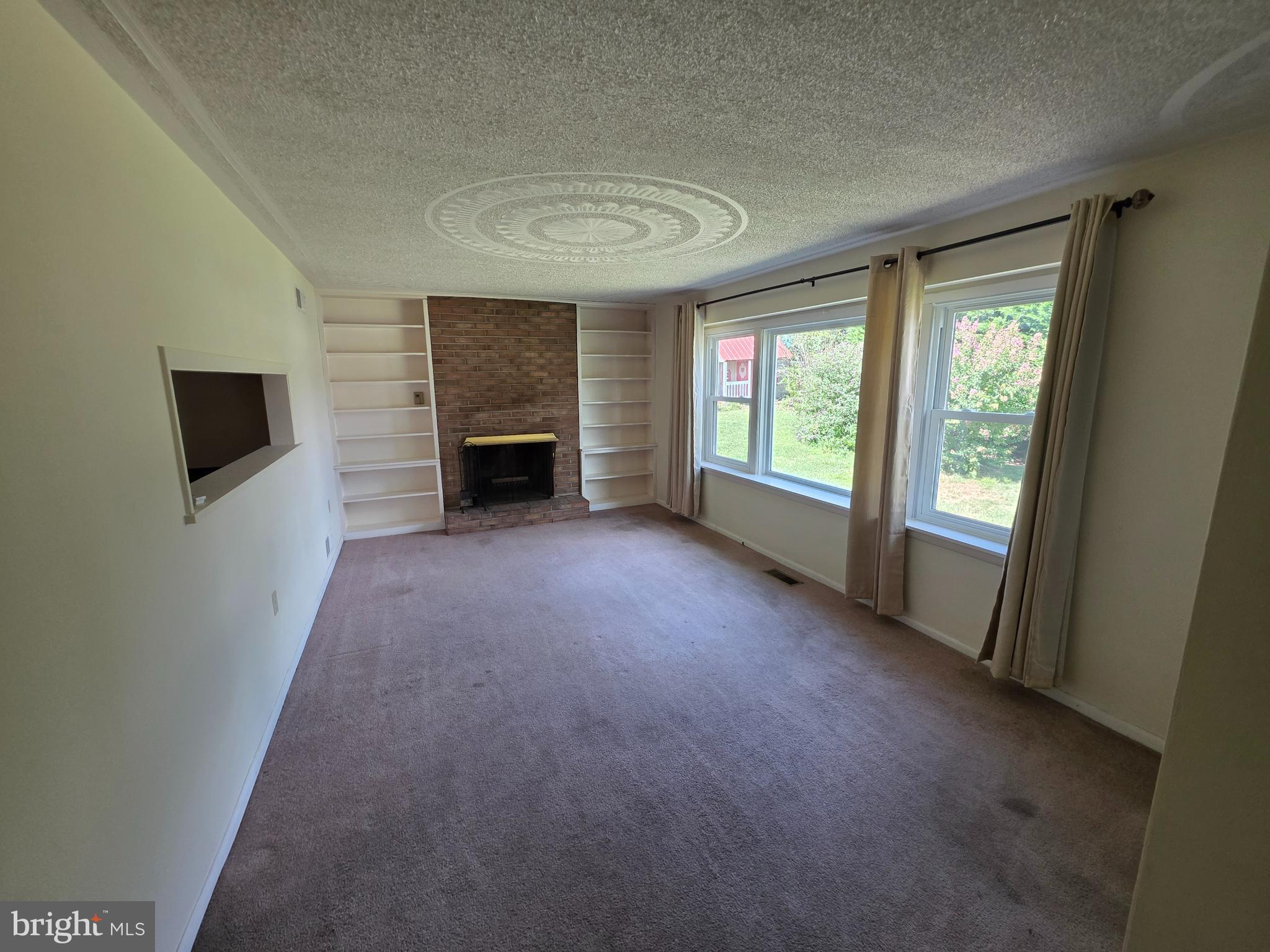 DEVON MANOR - Residential