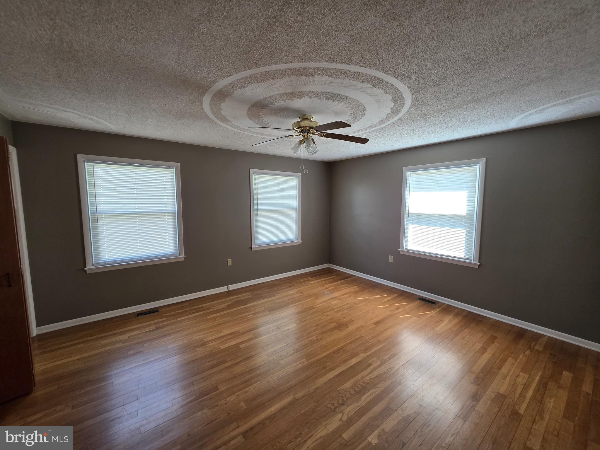 DEVON MANOR - Residential