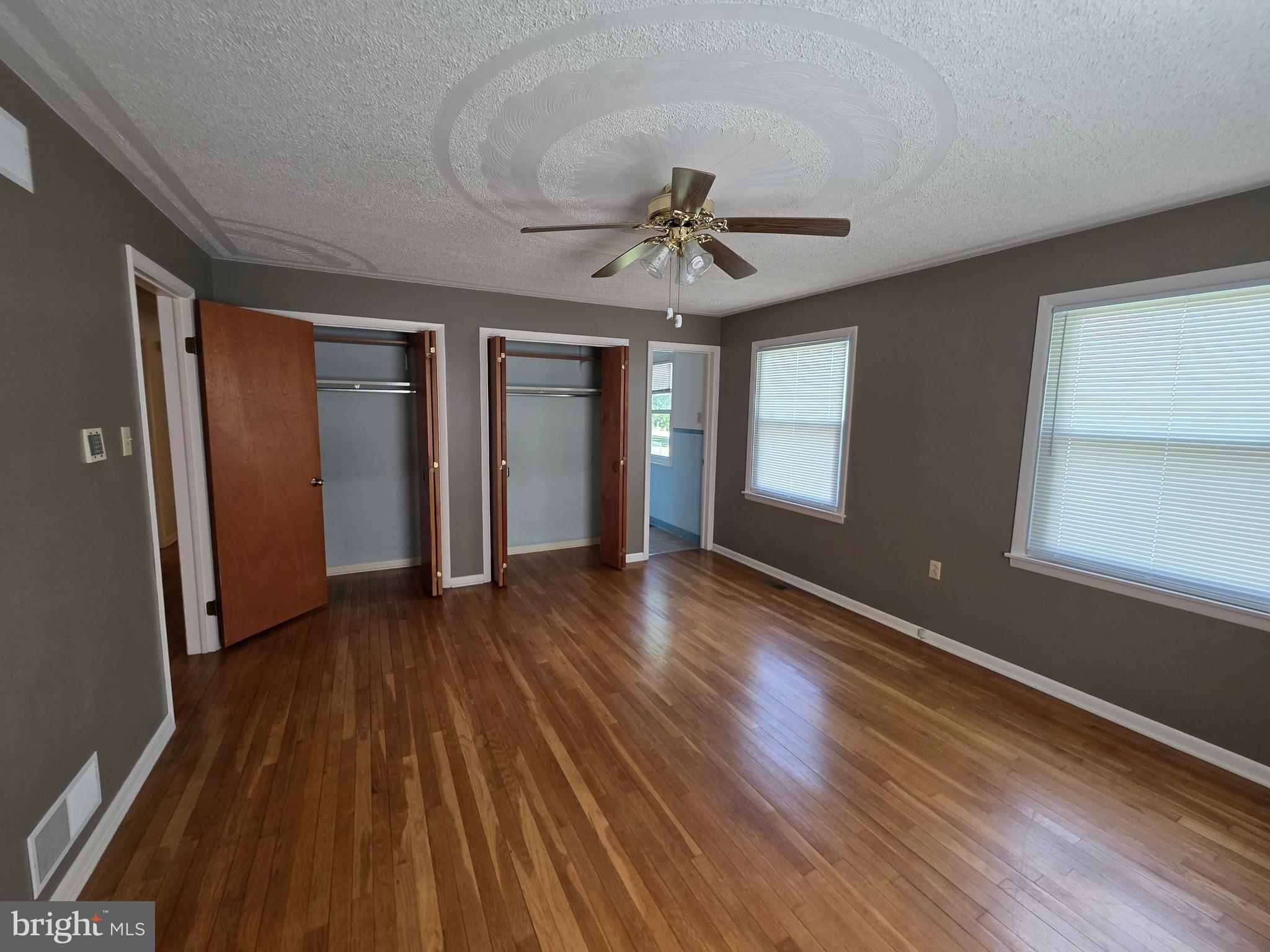 DEVON MANOR - Residential