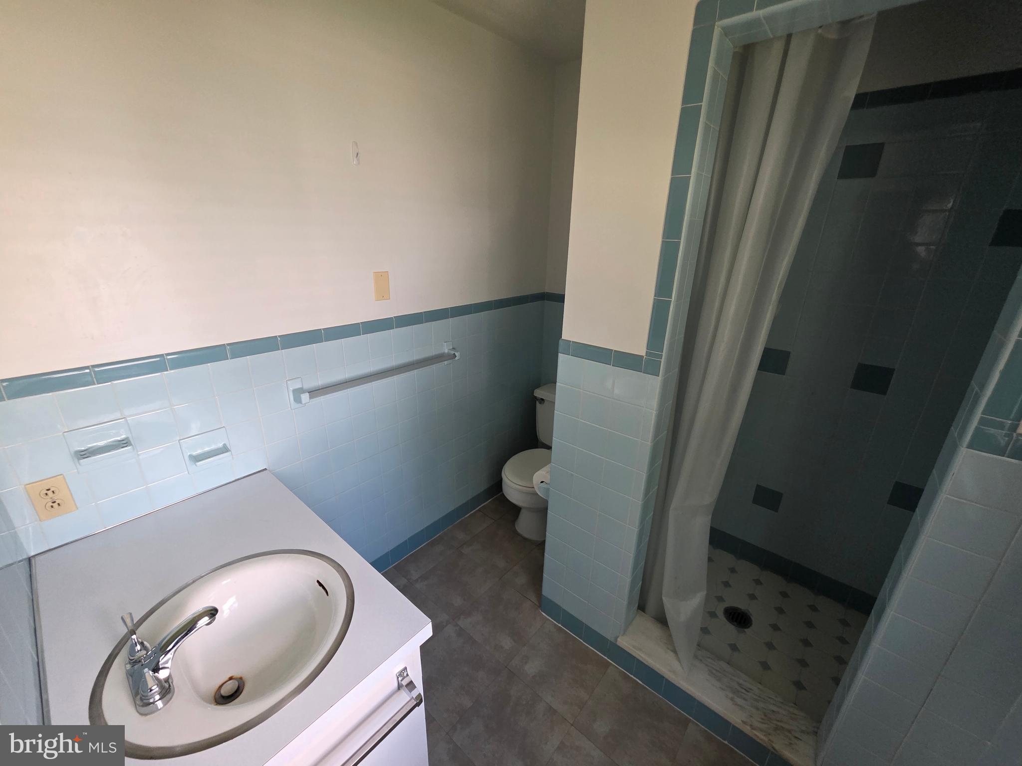 DEVON MANOR - Residential