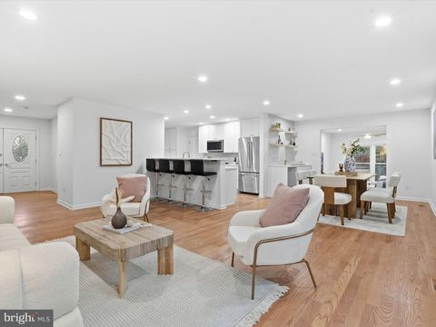 2133 FREDA DRIVE VIENNA VA 22181