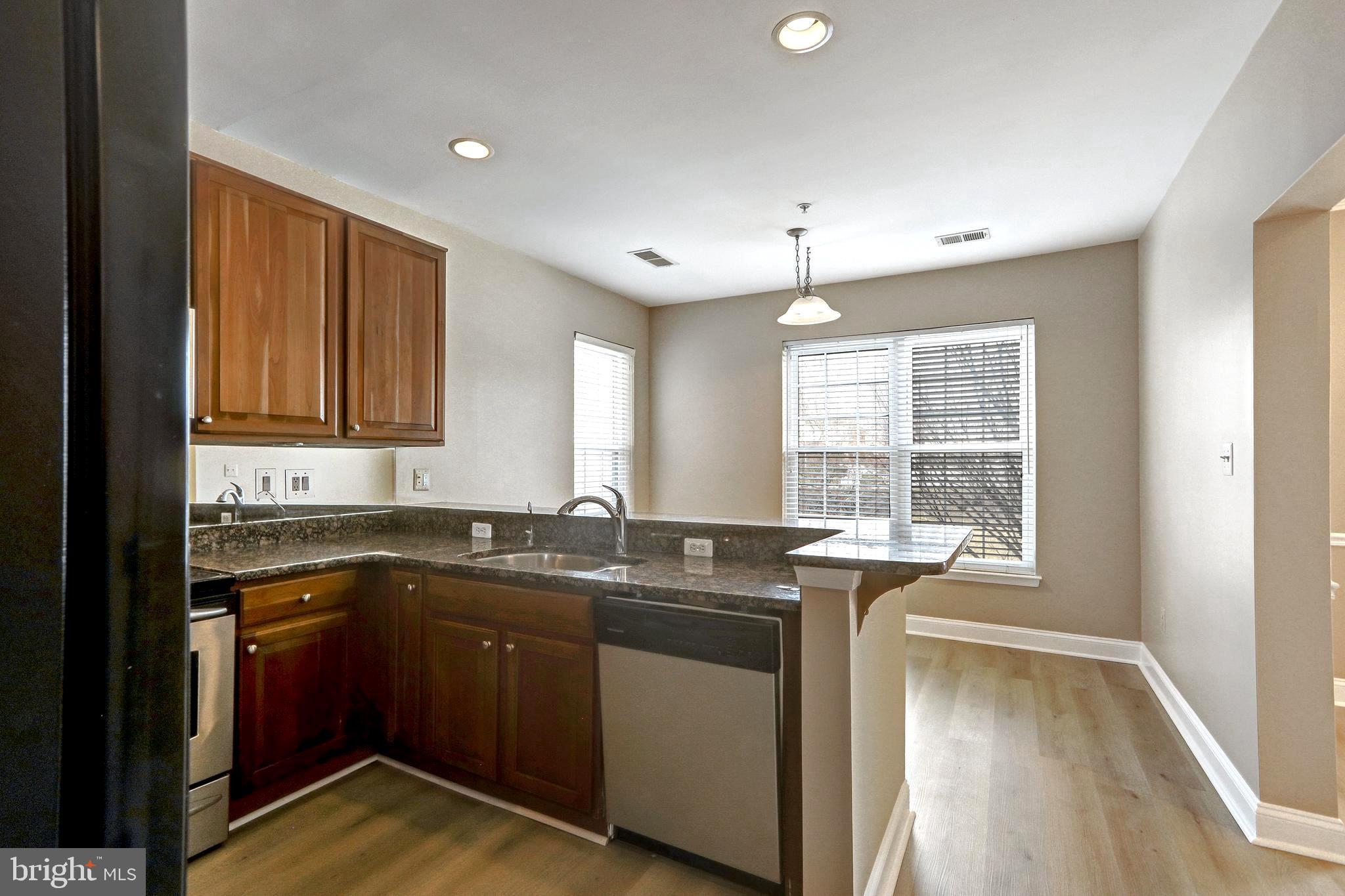 FIELDSTONE AT RIVER HILL - Residential