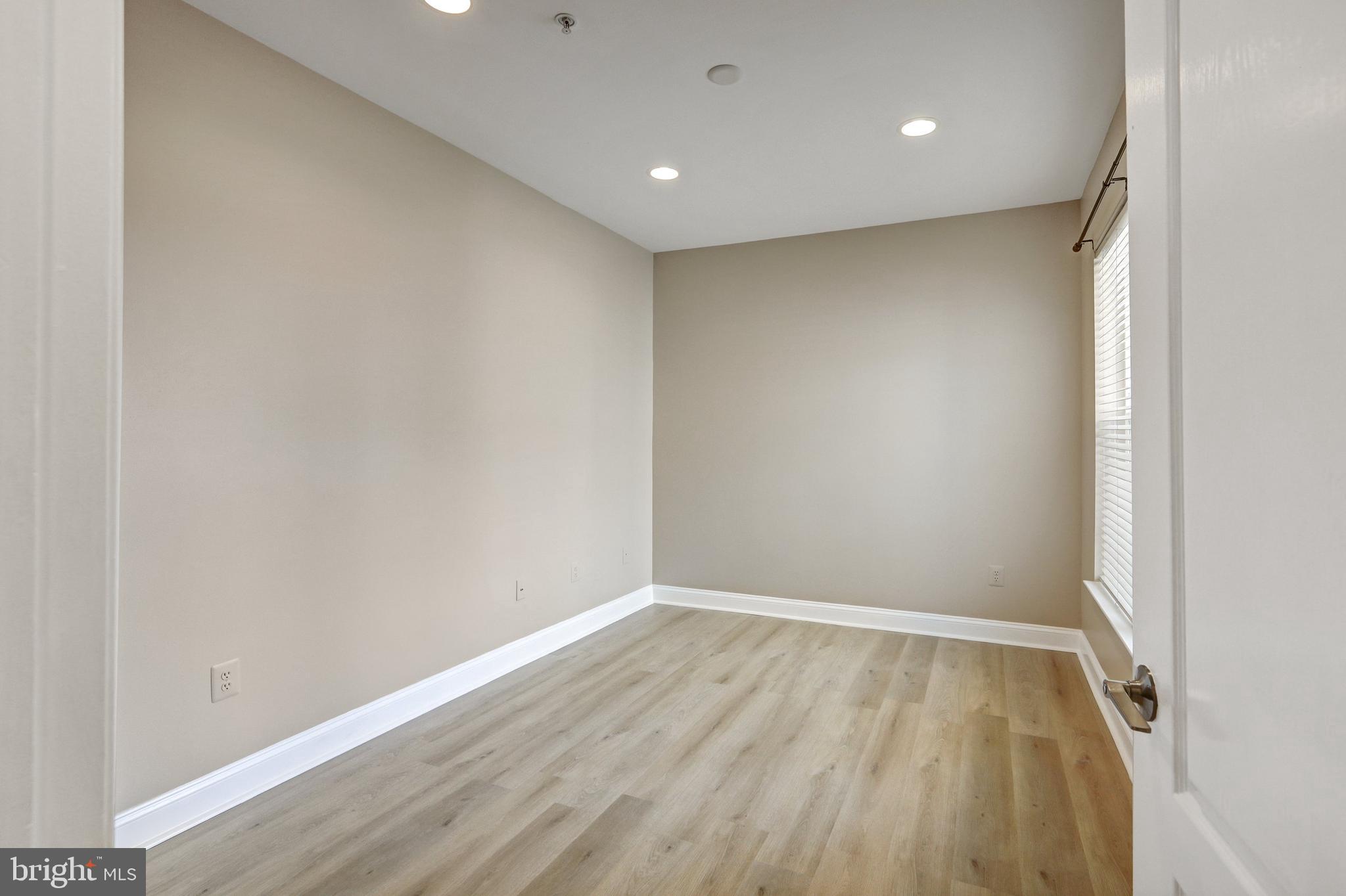 FIELDSTONE AT RIVER HILL - Residential