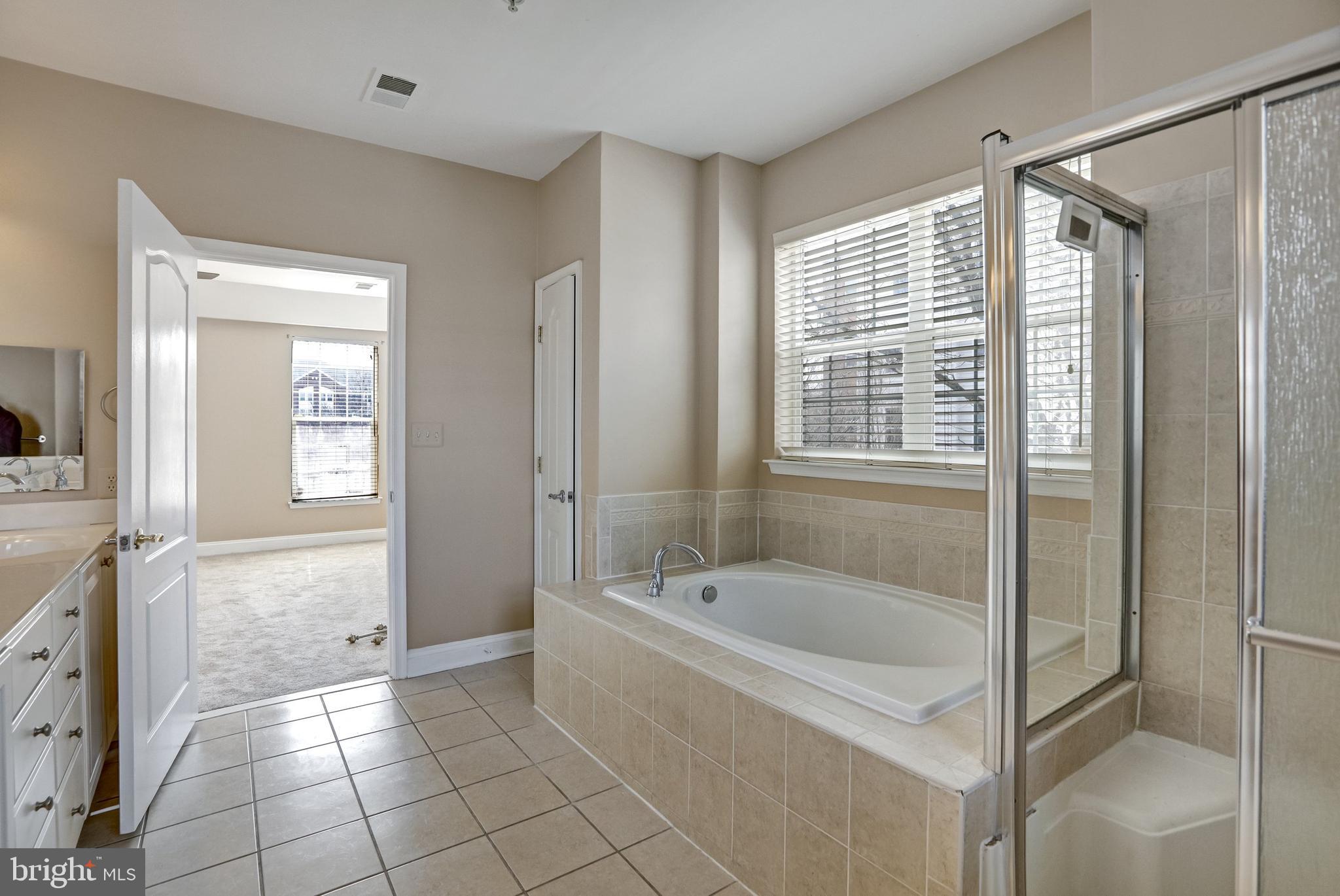 FIELDSTONE AT RIVER HILL - Residential