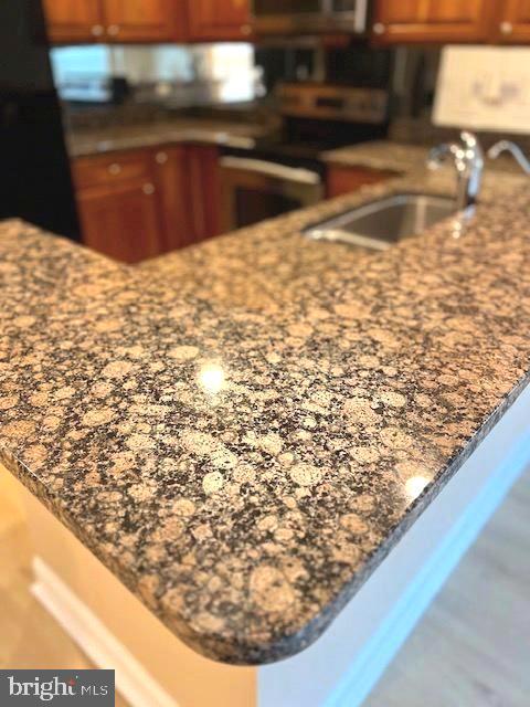 FIELDSTONE AT RIVER HILL - Residential