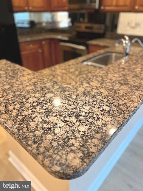 FIELDSTONE AT RIVER HILL - Residential