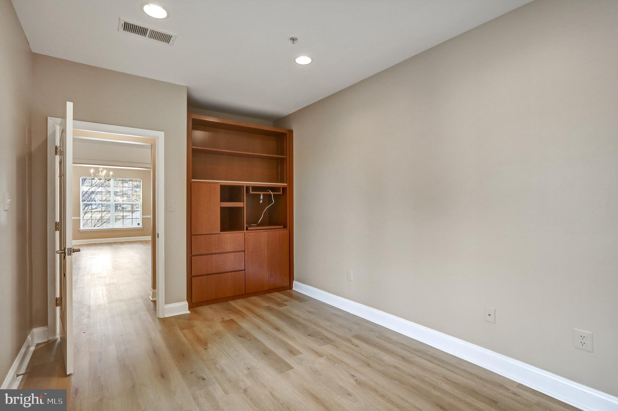 FIELDSTONE AT RIVER HILL - Residential