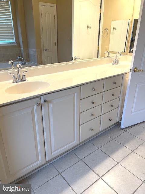 FIELDSTONE AT RIVER HILL - Residential