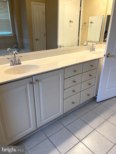 FIELDSTONE AT RIVER HILL - Residential