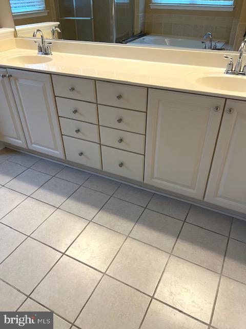 FIELDSTONE AT RIVER HILL - Residential