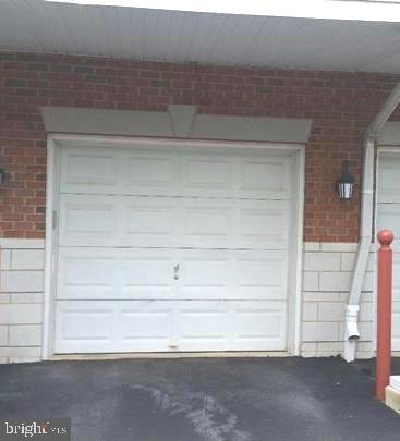 FIELDSTONE AT RIVER HILL - Residential