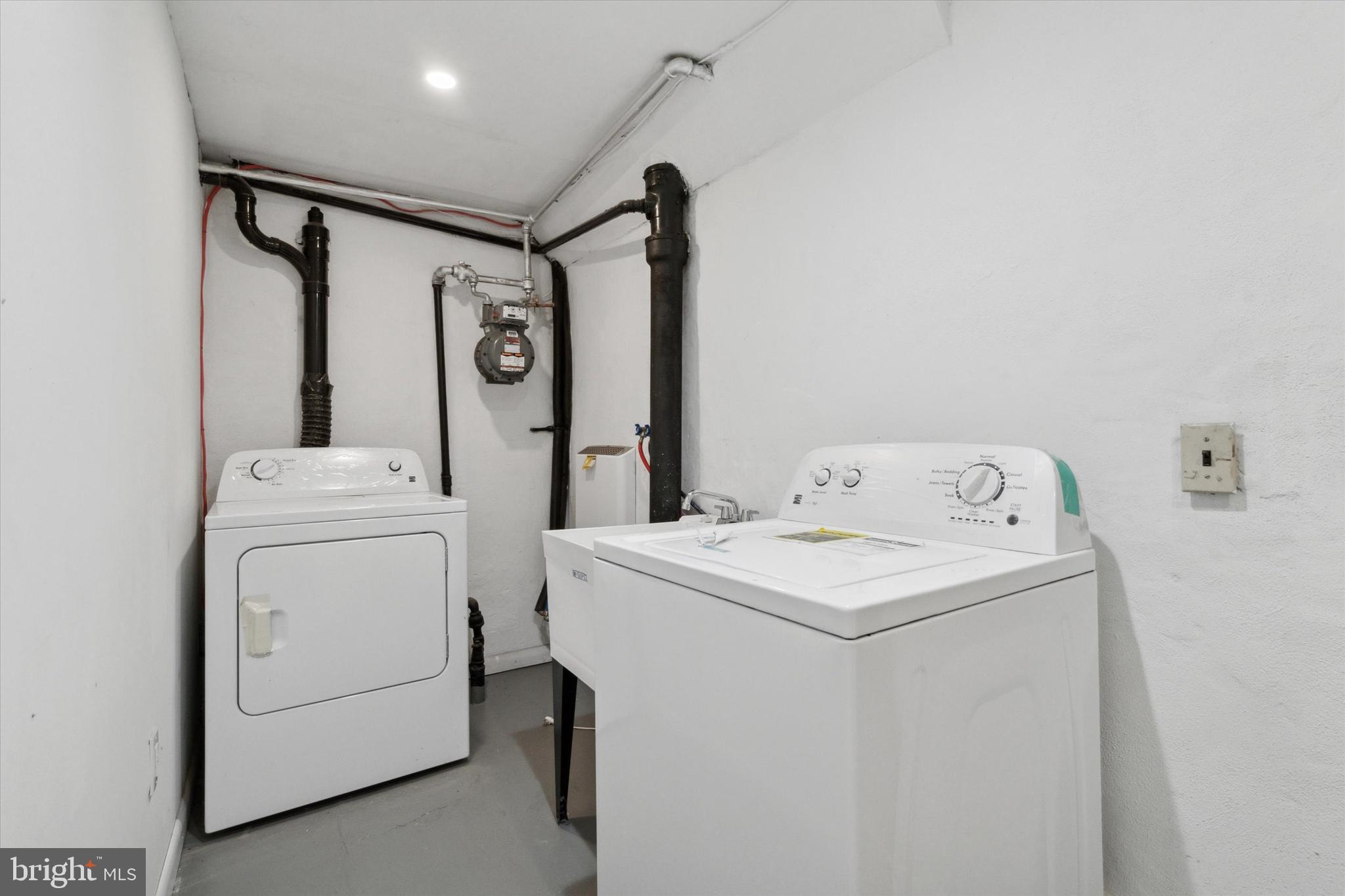 FOX CHASE - Residential