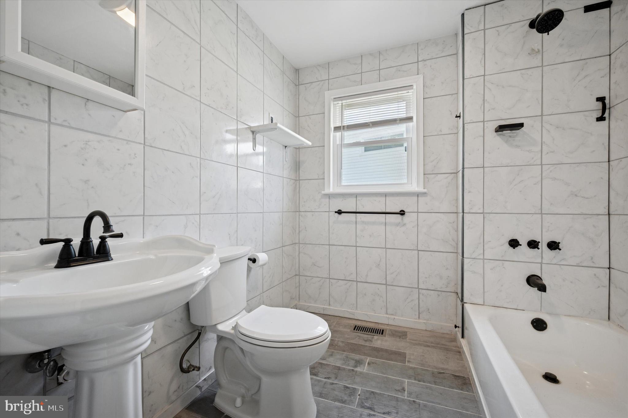 FOX CHASE - Residential