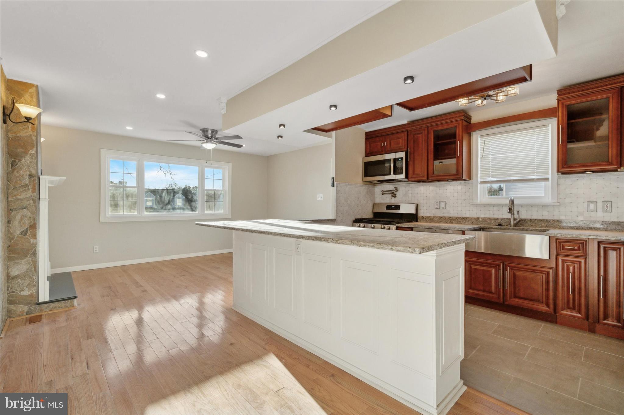 FOX CHASE - Residential