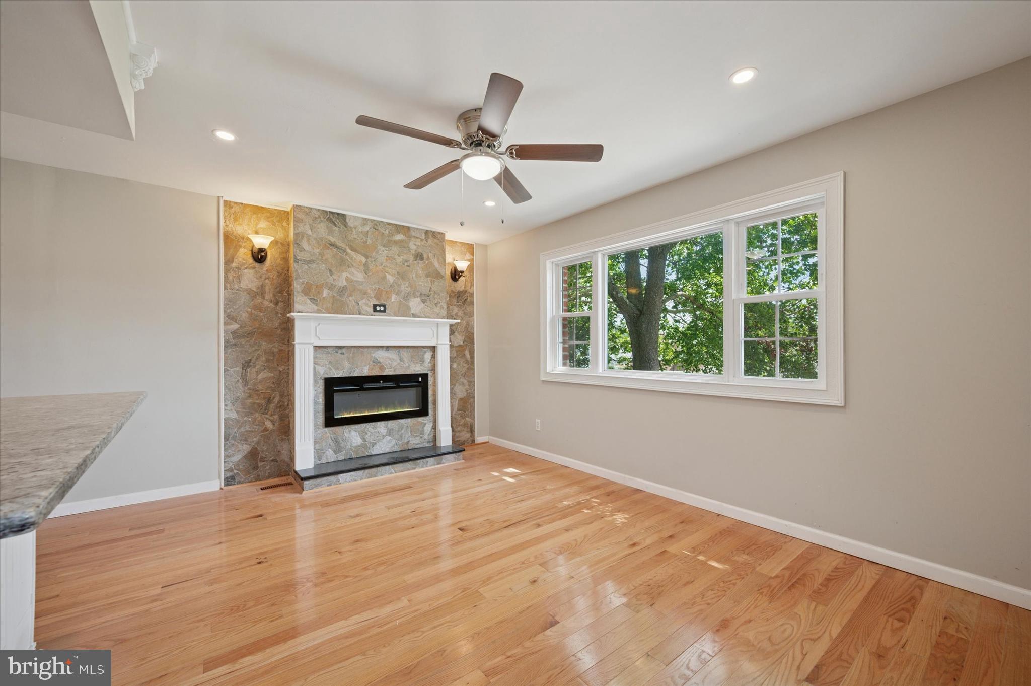 FOX CHASE - Residential